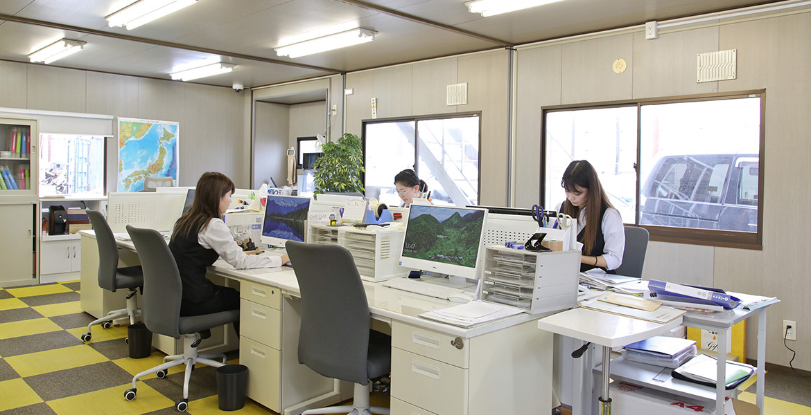 写真：東興産業 株式会社 上越市 スクラップ リサイクル