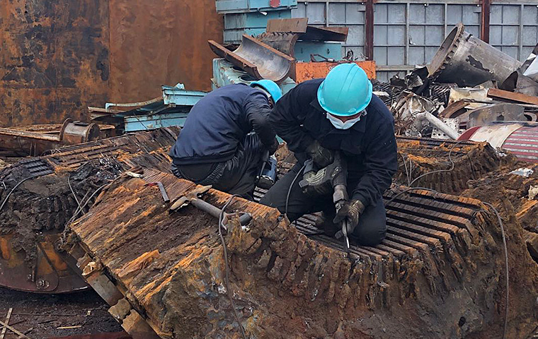 機械解体 東興産業株式会社 上越市 スクラップ リサイクル